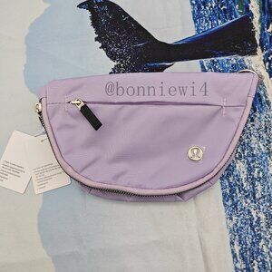 Lululemon All Night Festival Bag 2L purple